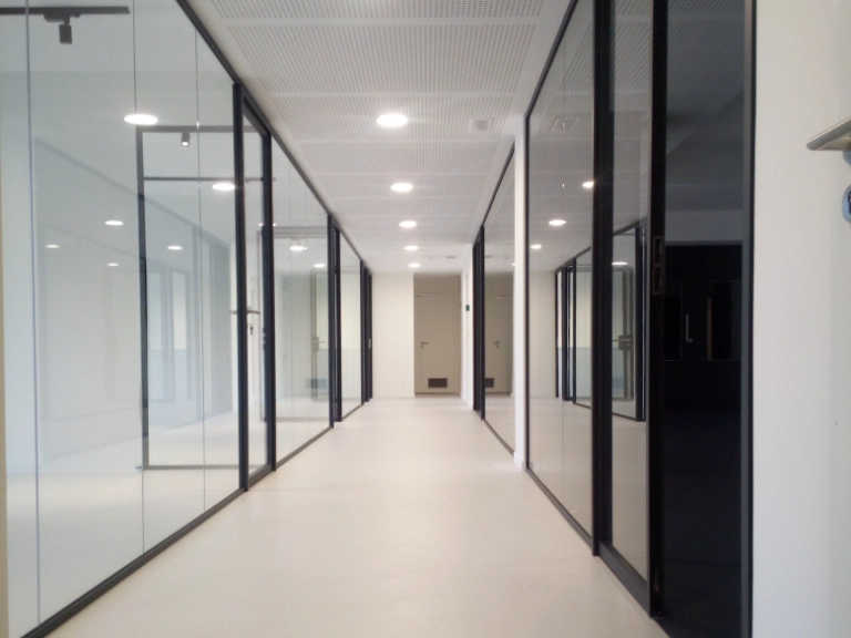 Gyproc plafonds plaatsen systeemplafond kantoor