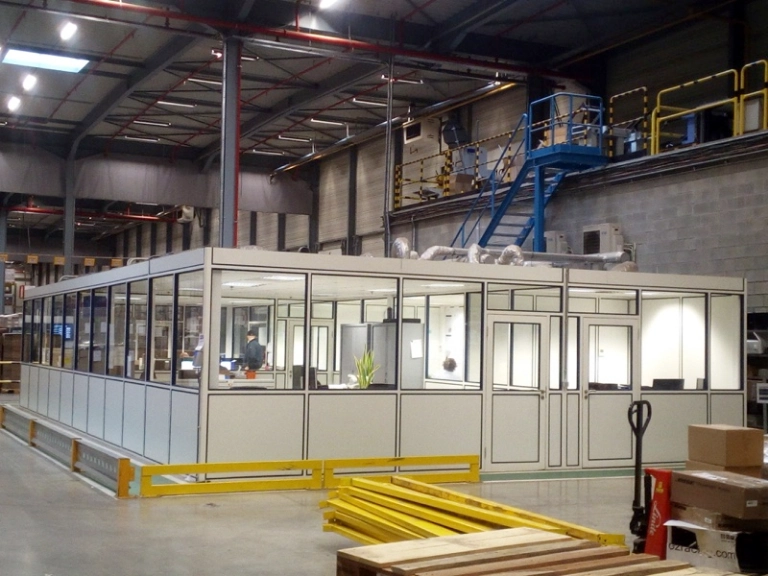 Industriële cabine uit systeemwanden Tongeren